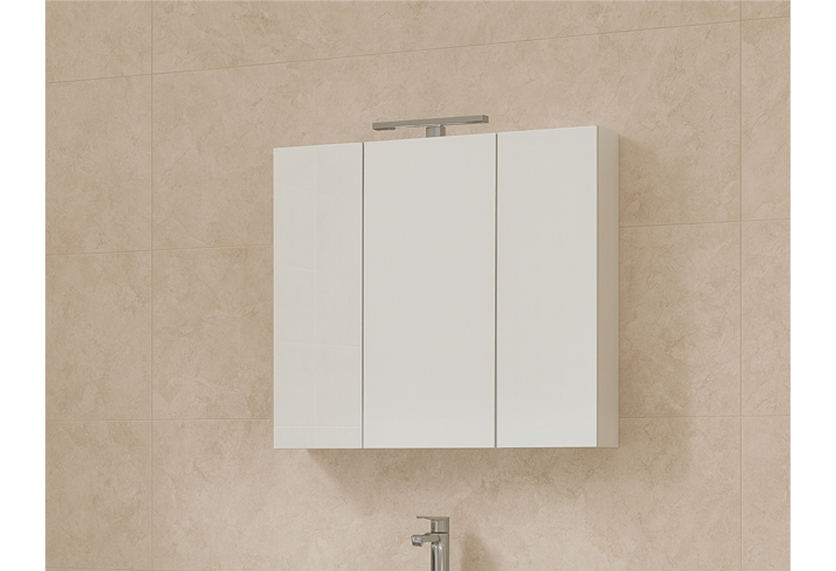 Απεικονίζεται ο καθρέπτης του μπάνιου